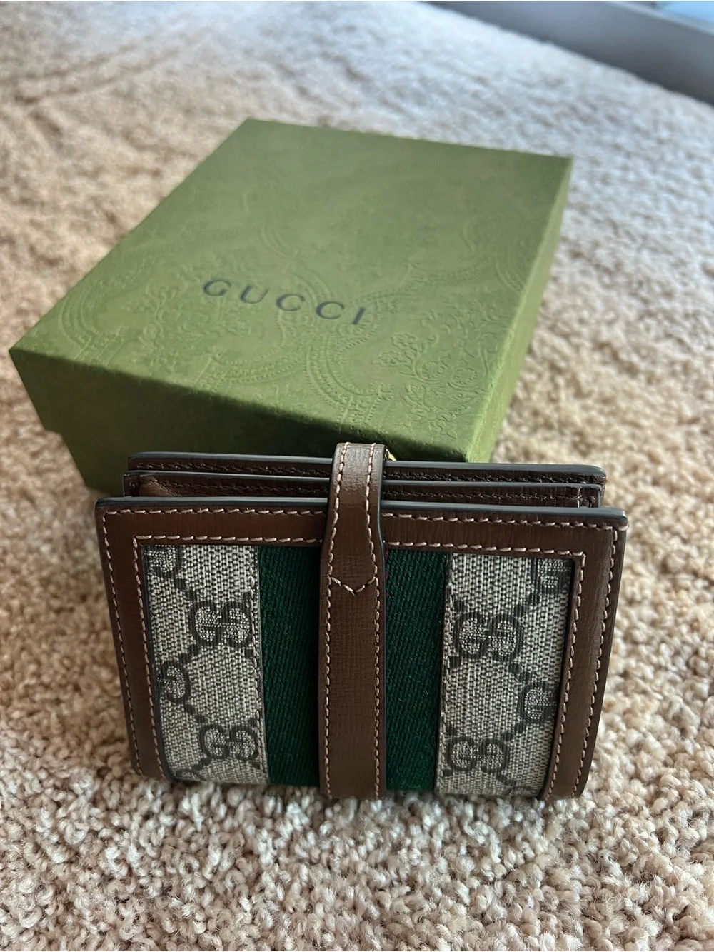 GUCCI Jackie 1961 GG Supreme Wallet - Unused/Open Box - Picture 2 of 8